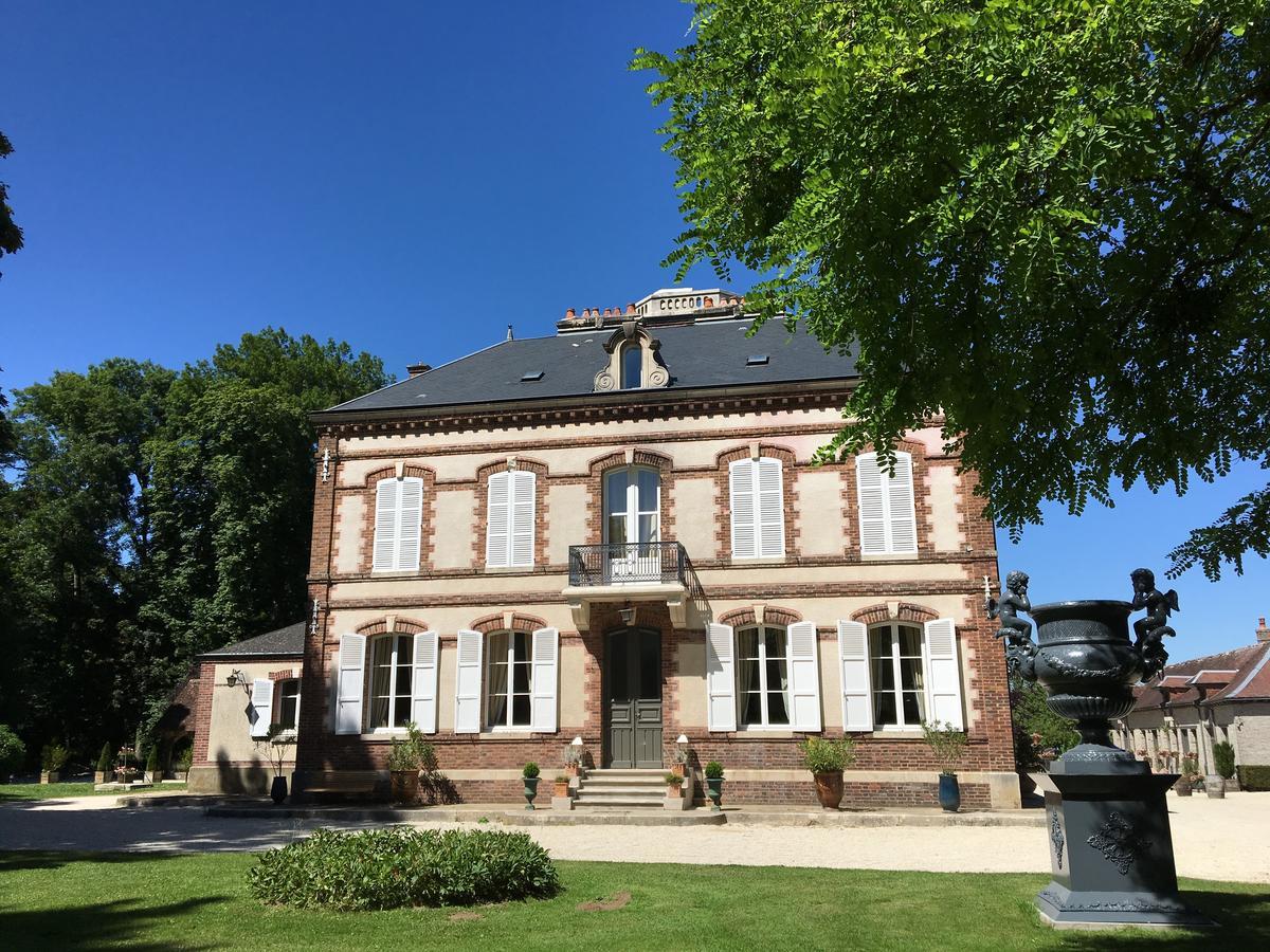 Chateau De Montabert Montaulin Exterior photo